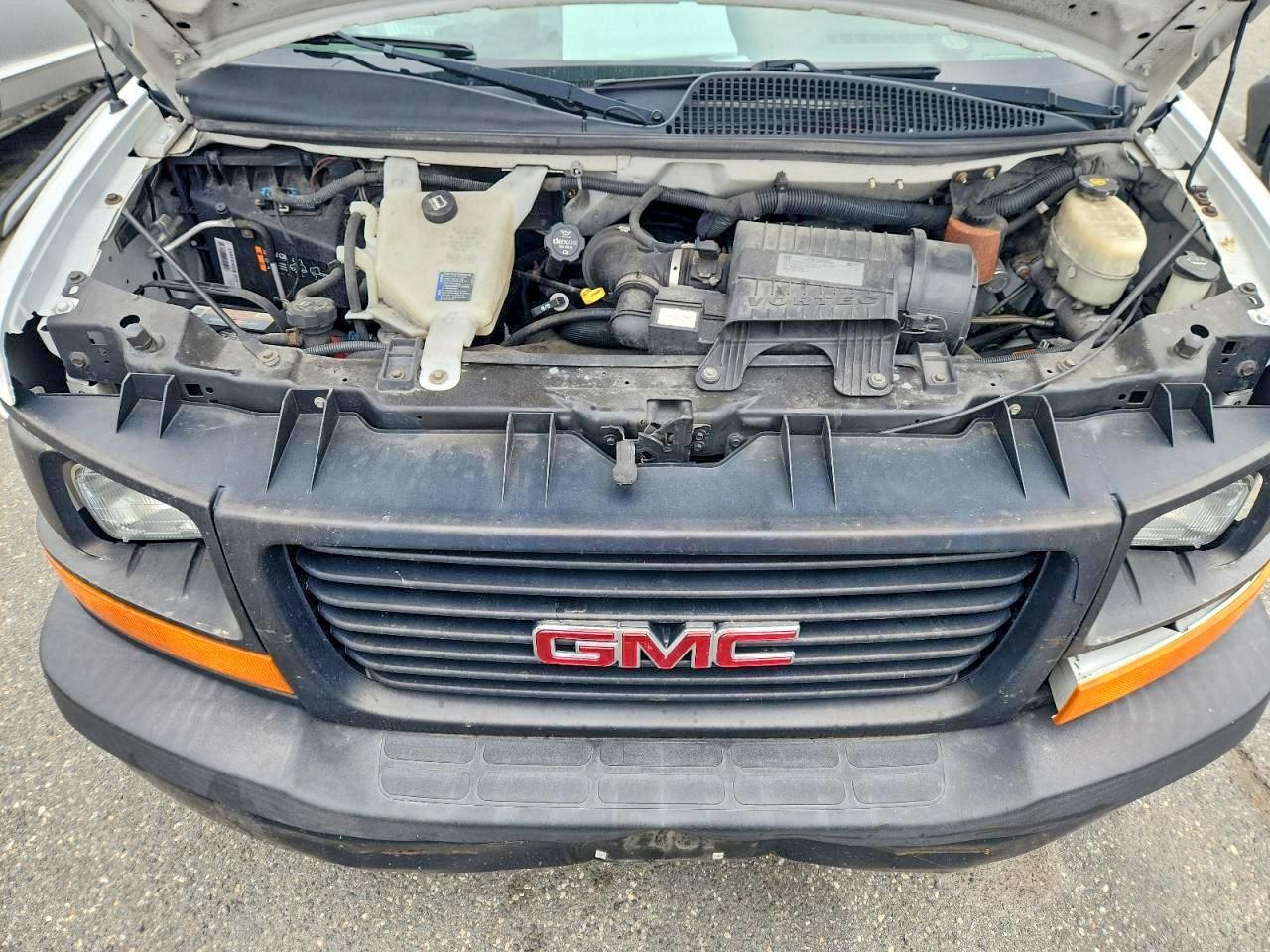 2017 GMC SAVANA G2500 — Фото 12 из 13