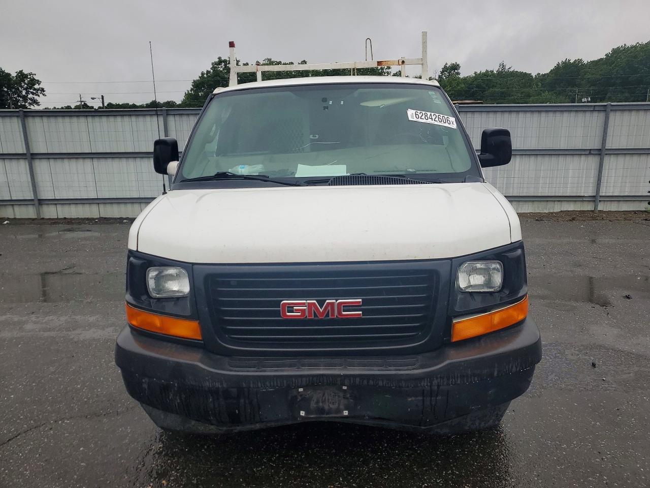2017 GMC SAVANA G2500 — Фото 5 из 13
