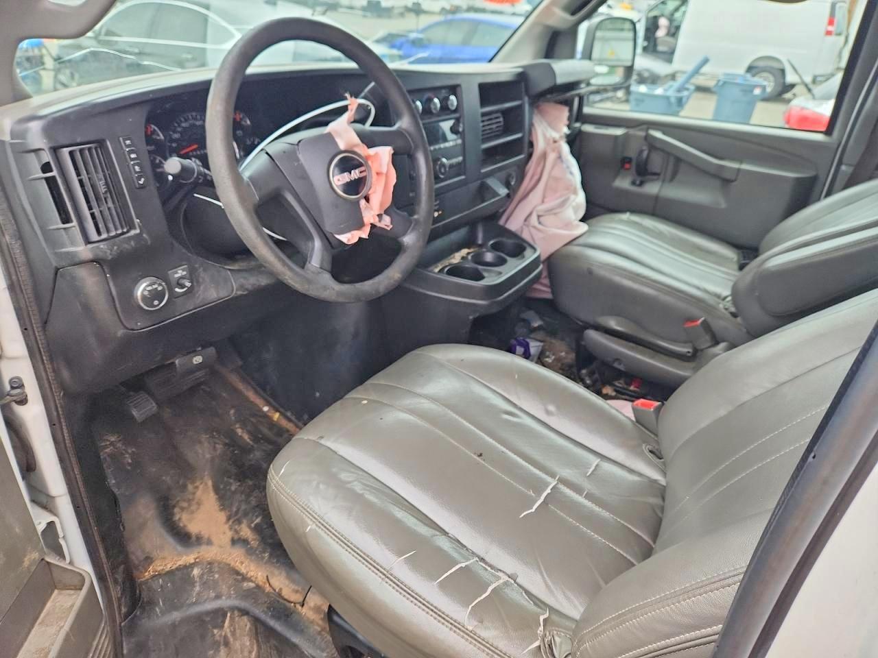 2017 GMC SAVANA G2500 — Фото 7 из 13