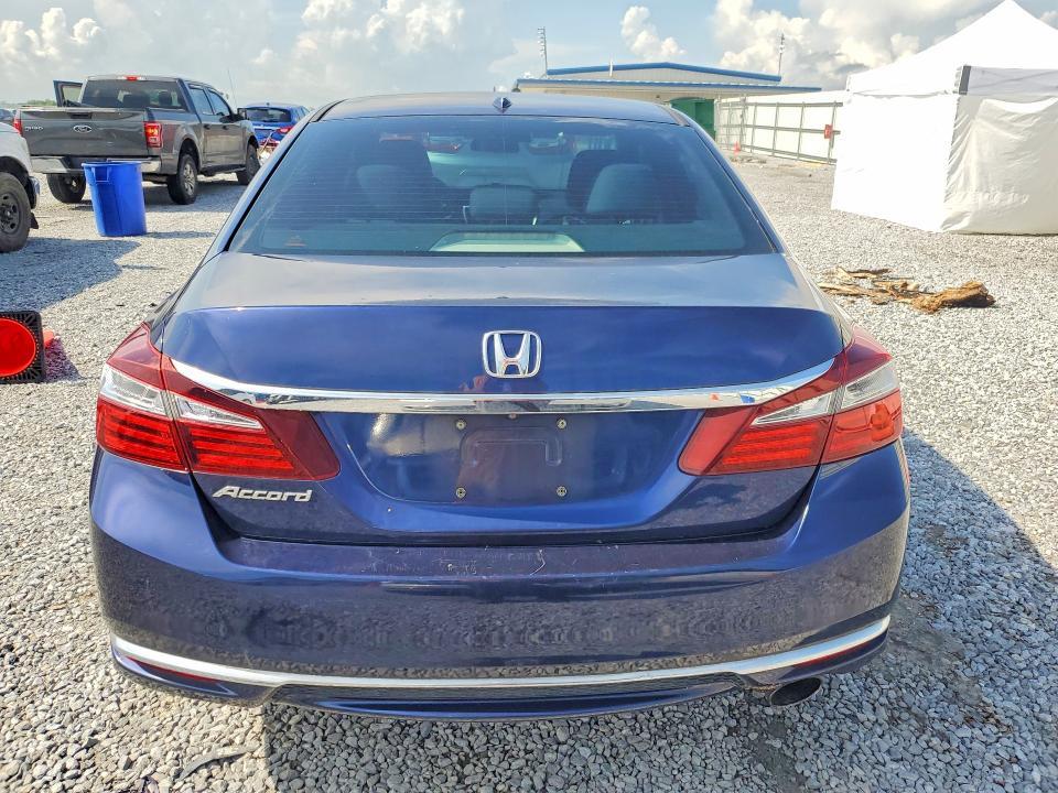 2017 HONDA ACCORD EX — Фото 6 из 13