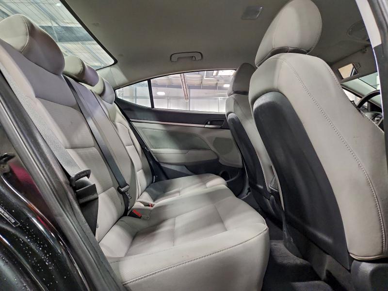 2017 HYUNDAI ELANTRA SE — Фото 10 из 12