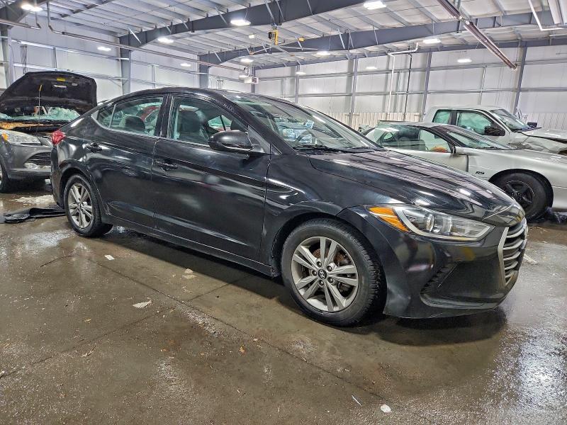 2017 HYUNDAI ELANTRA SE — Фото 4 из 12