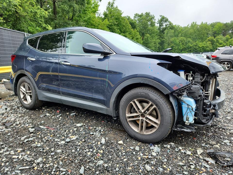 5NMZTDLB6HH046009 2017 HYUNDAI SANTA FE SPORT photo no. 4