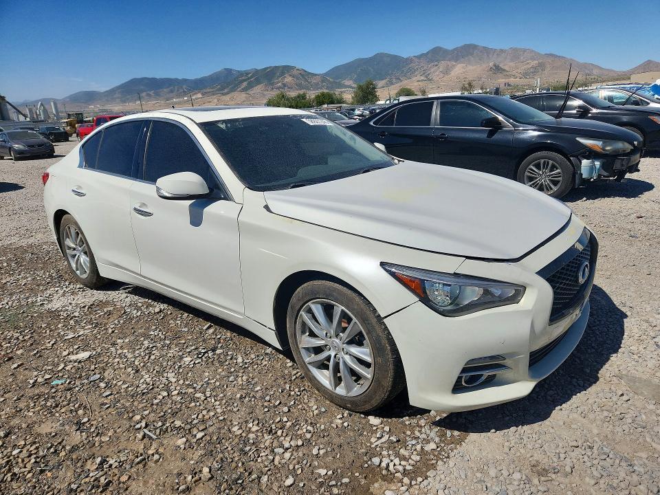2017 INFINITI Q50 3.0T PREMIUM — Фото 4 из 12