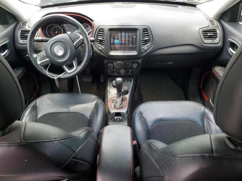 3C4NJDDB2HT646418 2017 JEEP COMPASS photo no. 8