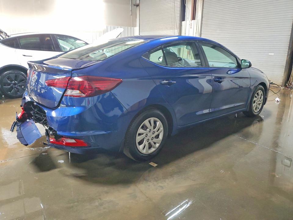 2019 HYUNDAI ELANTRA — Фото 3 из 12