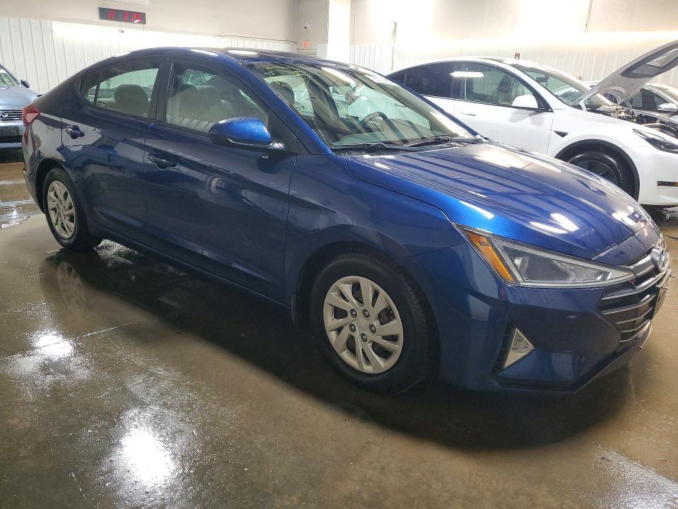 2019 HYUNDAI ELANTRA — Фото 4 из 12