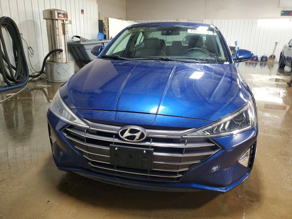 2019 HYUNDAI ELANTRA — Фото 5 из 12