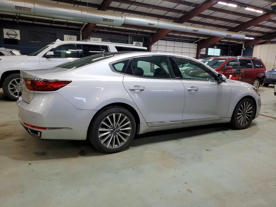 2017 KIA CADENZA PREMIUM — Фото 3 из 12
