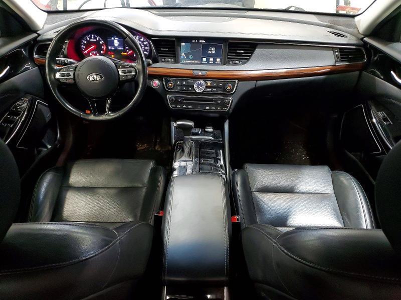 2017 KIA CADENZA PREMIUM — Фото 8 из 12