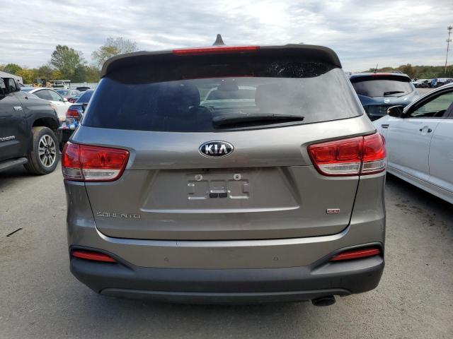 2017 KIA SORENTO LX — Фото 6 из 12