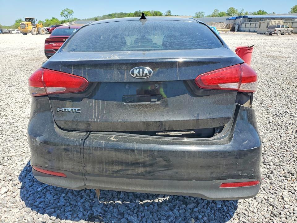 2017 KIA FORTE LX — Фото 6 из 12