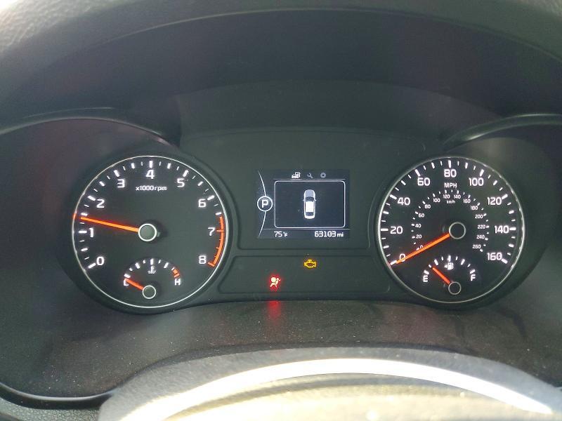 5XXGT4L31HG169764 2017 KIA OPTIMA photo no. 9