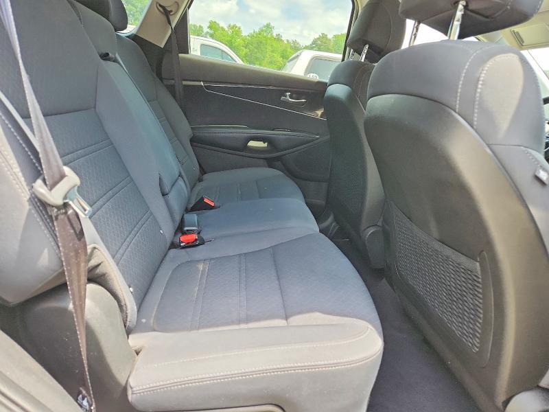 2017 KIA SORENTO LX — Фото 11 из 13