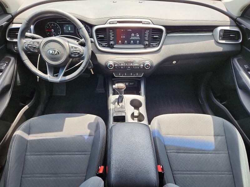 2017 KIA SORENTO LX — Фото 8 из 13