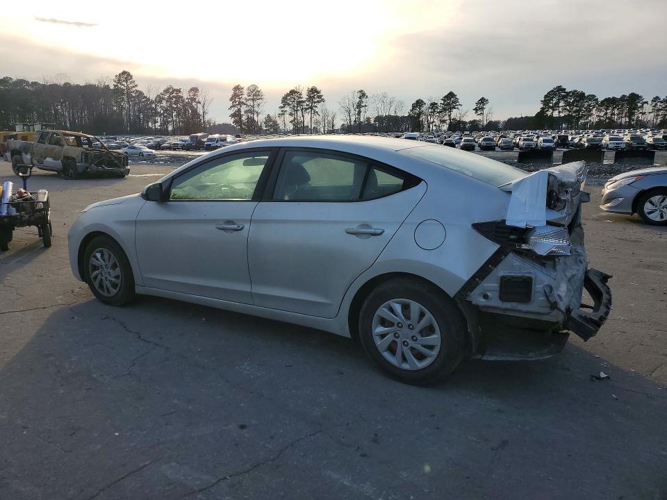2019 HYUNDAI ELANTRA SE — Фото 2 из 12