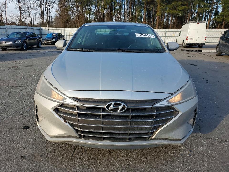 2019 HYUNDAI ELANTRA SE — Фото 5 из 12
