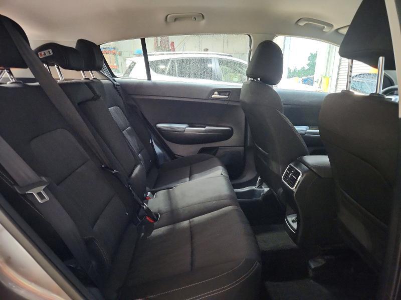 KNDPMCAC3H7120035 2017 KIA SPORTAGE photo no. 10