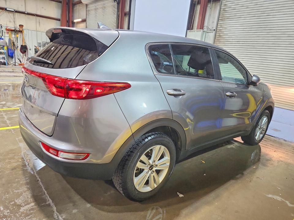 KNDPMCAC3H7120035 2017 KIA SPORTAGE photo no. 3