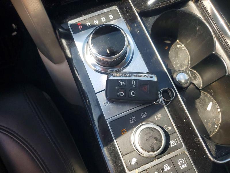 2017 LAND ROVER RANGE ROVER HSE — Фото 13 из 14