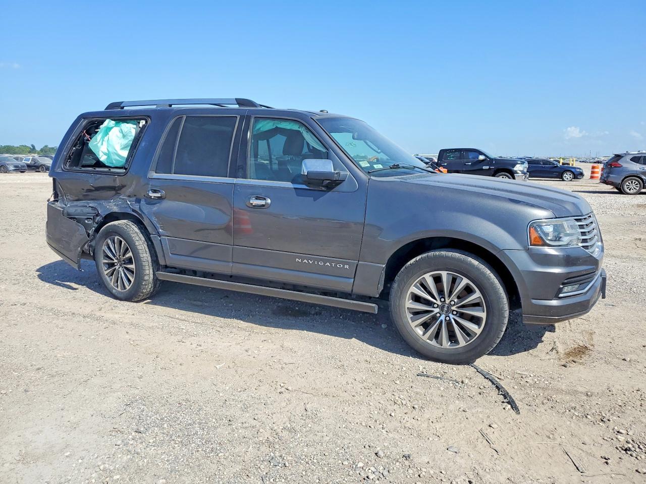2017 LINCOLN NAVIGATOR SELECT — Фото 4 из 13