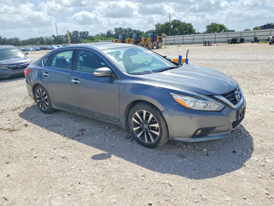 1N4AL3APXHC190317 2017 NISSAN ALTIMA photo no. 4