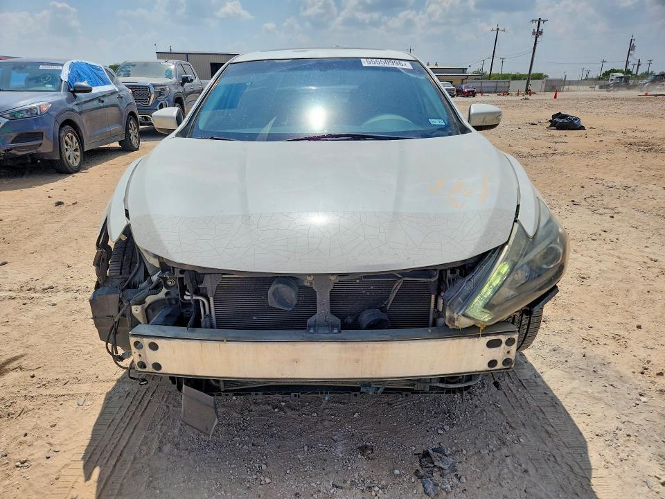 1N4BL3AP9HC130579 2017 NISSAN ALTIMA photo no. 5