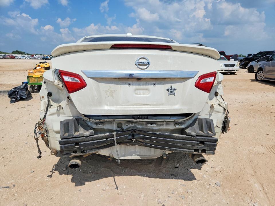 1N4BL3AP9HC130579 2017 NISSAN ALTIMA photo no. 6