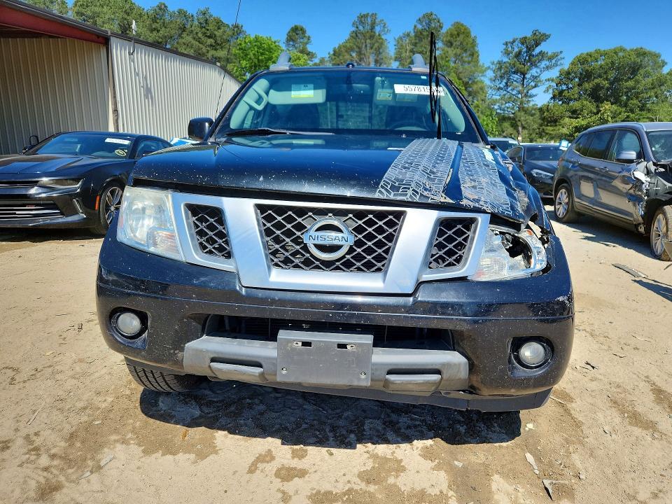 2017 NISSAN FRONTIER PRO-4X — Фото 5 из 13
