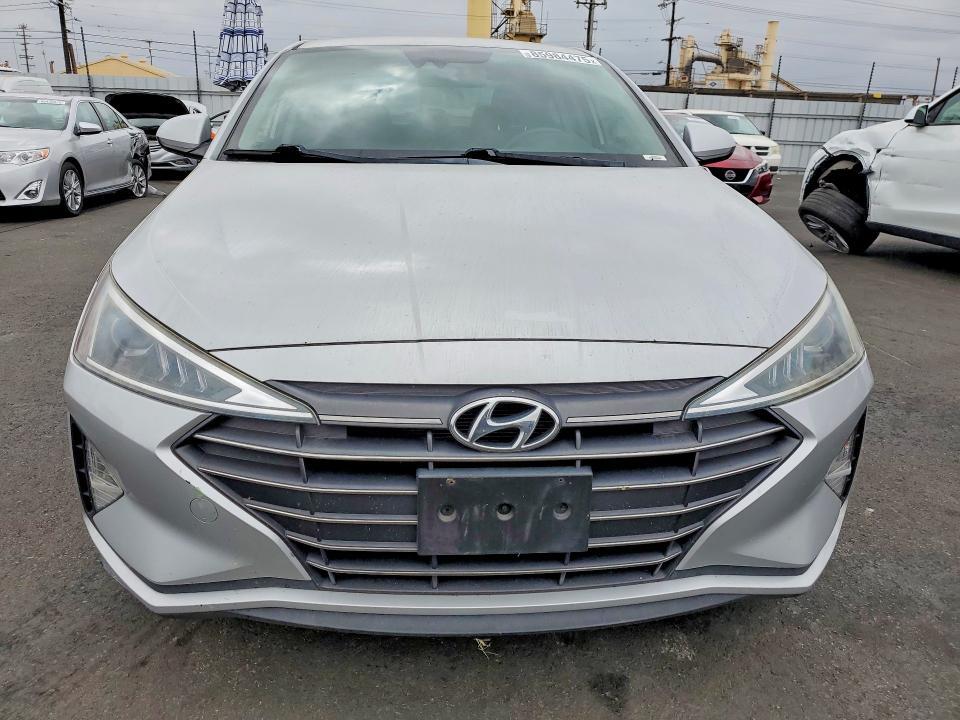 2019 HYUNDAI ELANTRA SEL — Фото 5 из 12