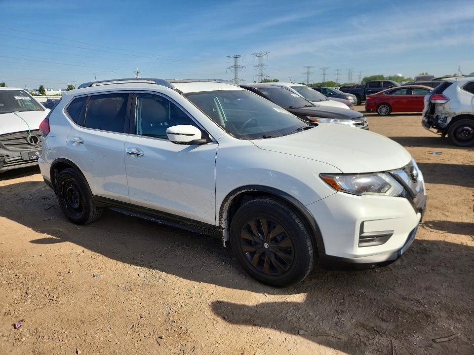 KNMAT2MV7HP524620 2017 NISSAN ROGUE photo no. 4