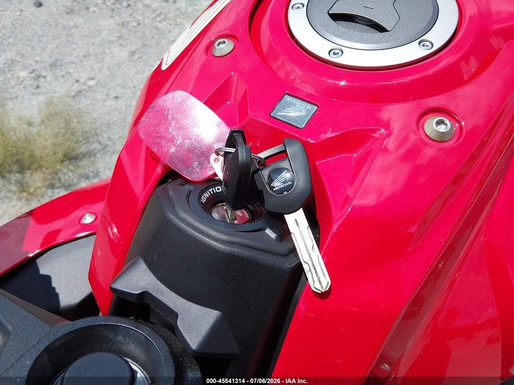 MLHRH155XT5201547 2026 HONDA CBR650 photo no. 11
