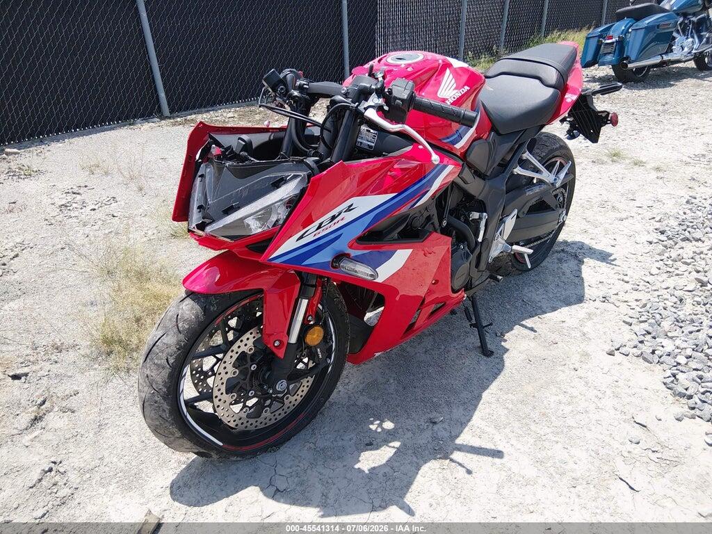 MLHRH155XT5201547 2026 HONDA CBR650 photo no. 2