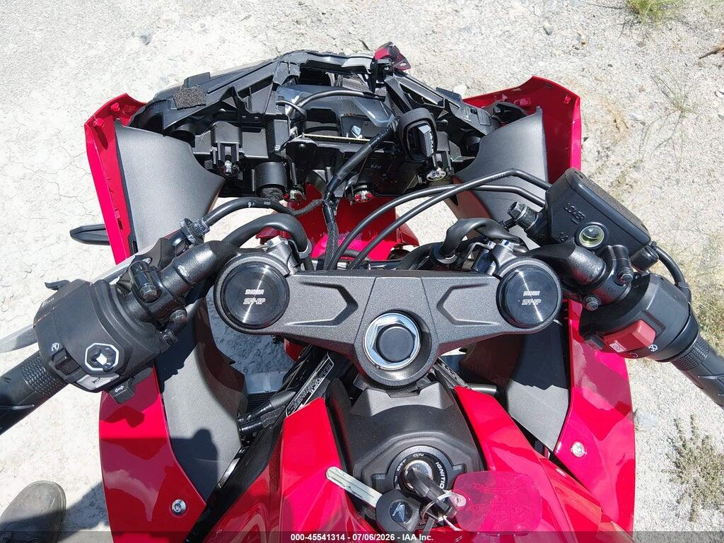 MLHRH155XT5201547 2026 HONDA CBR650 photo no. 7