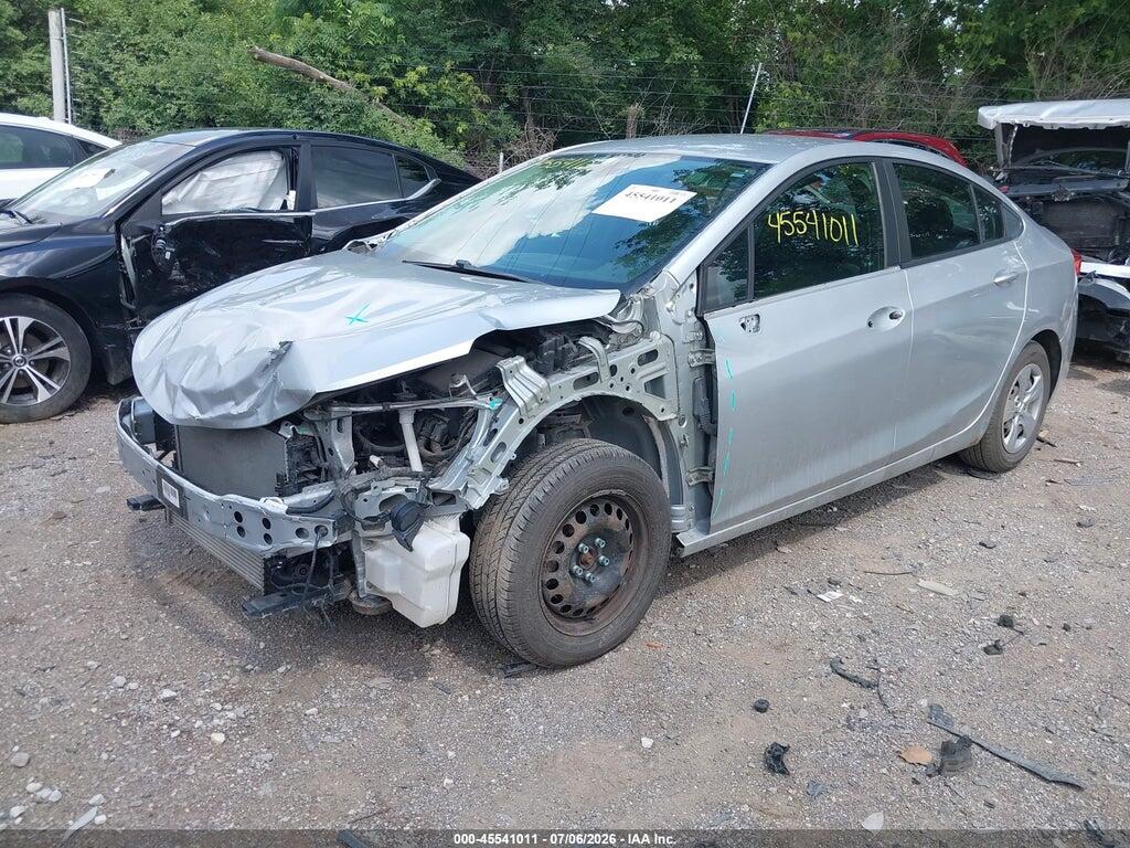 1G1BC5SM5H7213258 2017 CHEVROLET CRUZE photo no. 2