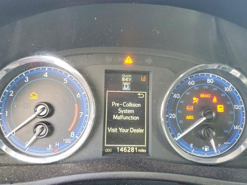 5YFBURHE8HP577393 2017 TOYOTA COROLLA photo no. 9