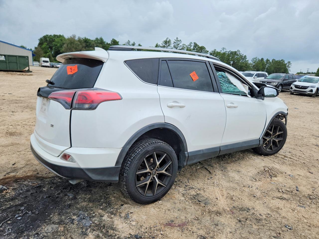 2017 TOYOTA RAV4 SE — Фото 3 из 13