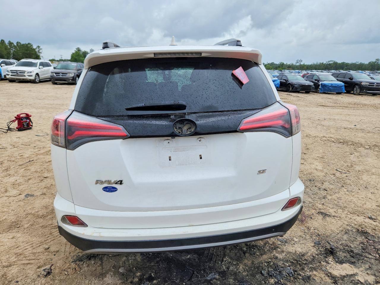 2017 TOYOTA RAV4 SE — Фото 6 из 13