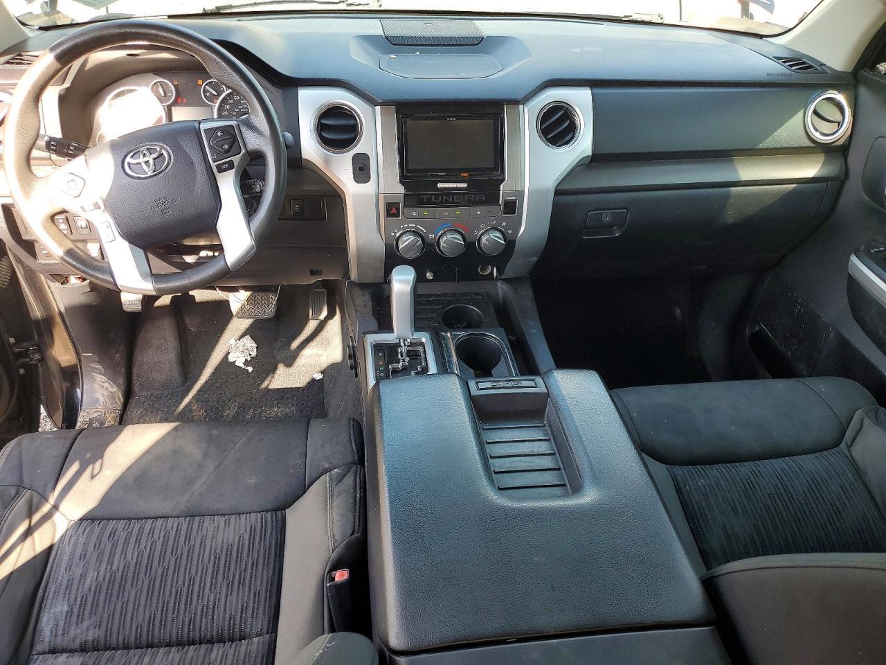 2017 TOYOTA TUNDRA CREWMAX SR5 — Фото 8 из 12
