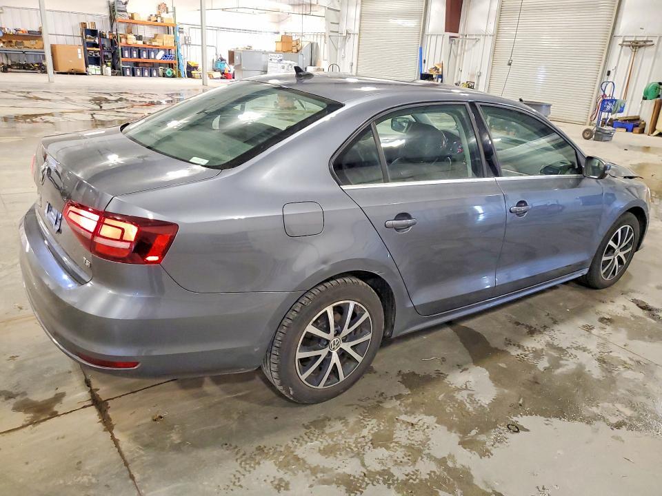 2017 VOLKSWAGEN JETTA SE — Фото 3 из 12