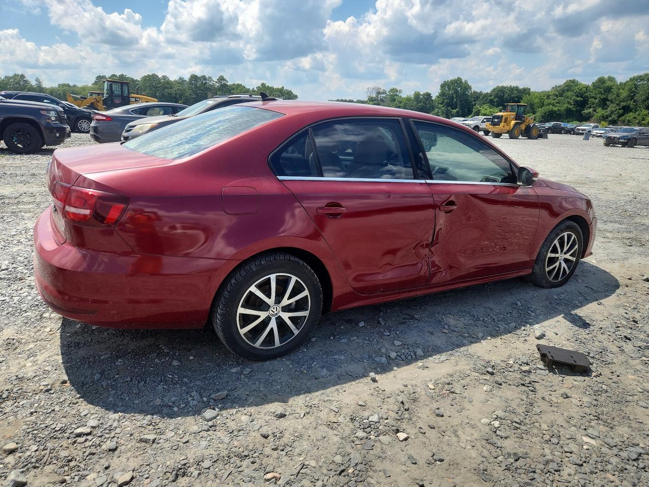 2017 VOLKSWAGEN JETTA SE — Фото 3 из 12