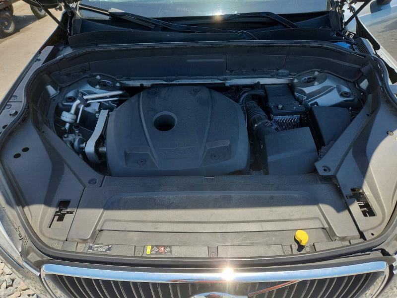 2017 VOLVO XC90 T6 — Фото 12 из 14