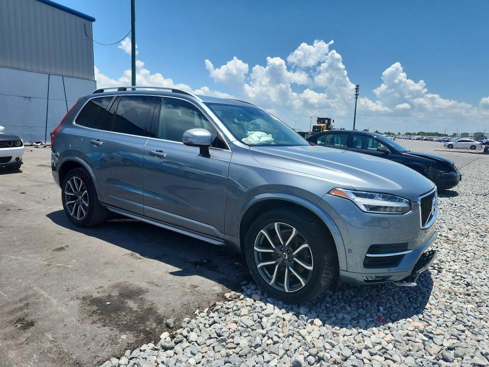 2017 VOLVO XC90 T6 — Фото 4 из 14