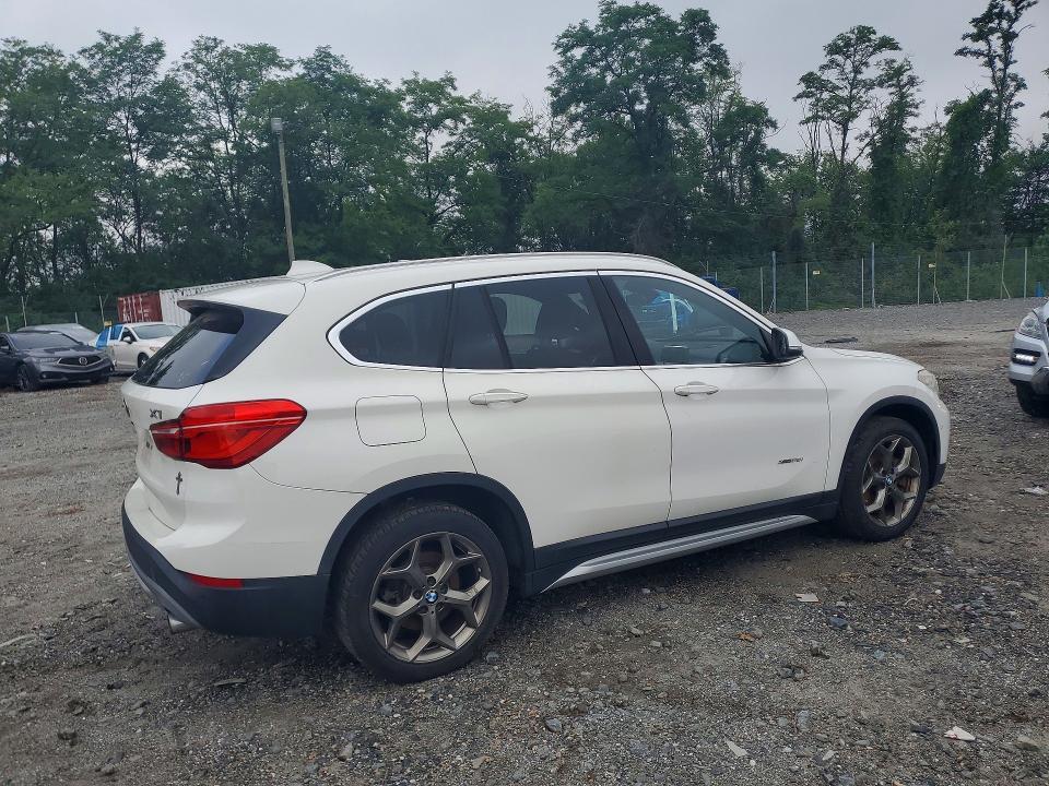 2016 BMW X1 XDRIVE28I — Фото 3 из 13