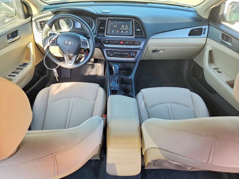 2019 HYUNDAI SONATA — Фото 8 из 12