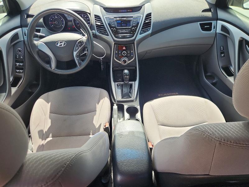 2016 HYUNDAI ELANTRA SE — Фото 8 из 12