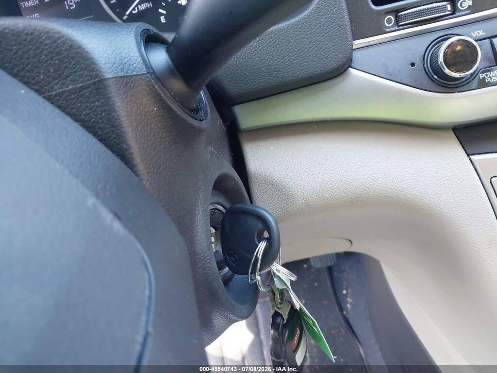 5NPD84LF0HH016005 2017 HYUNDAI ELANTRA photo no. 11