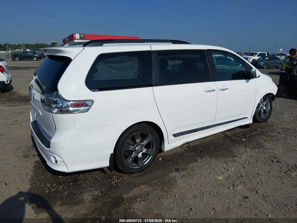 5TDXZ3DC3HS843158 2017 TOYOTA SIENNA photo no. 4