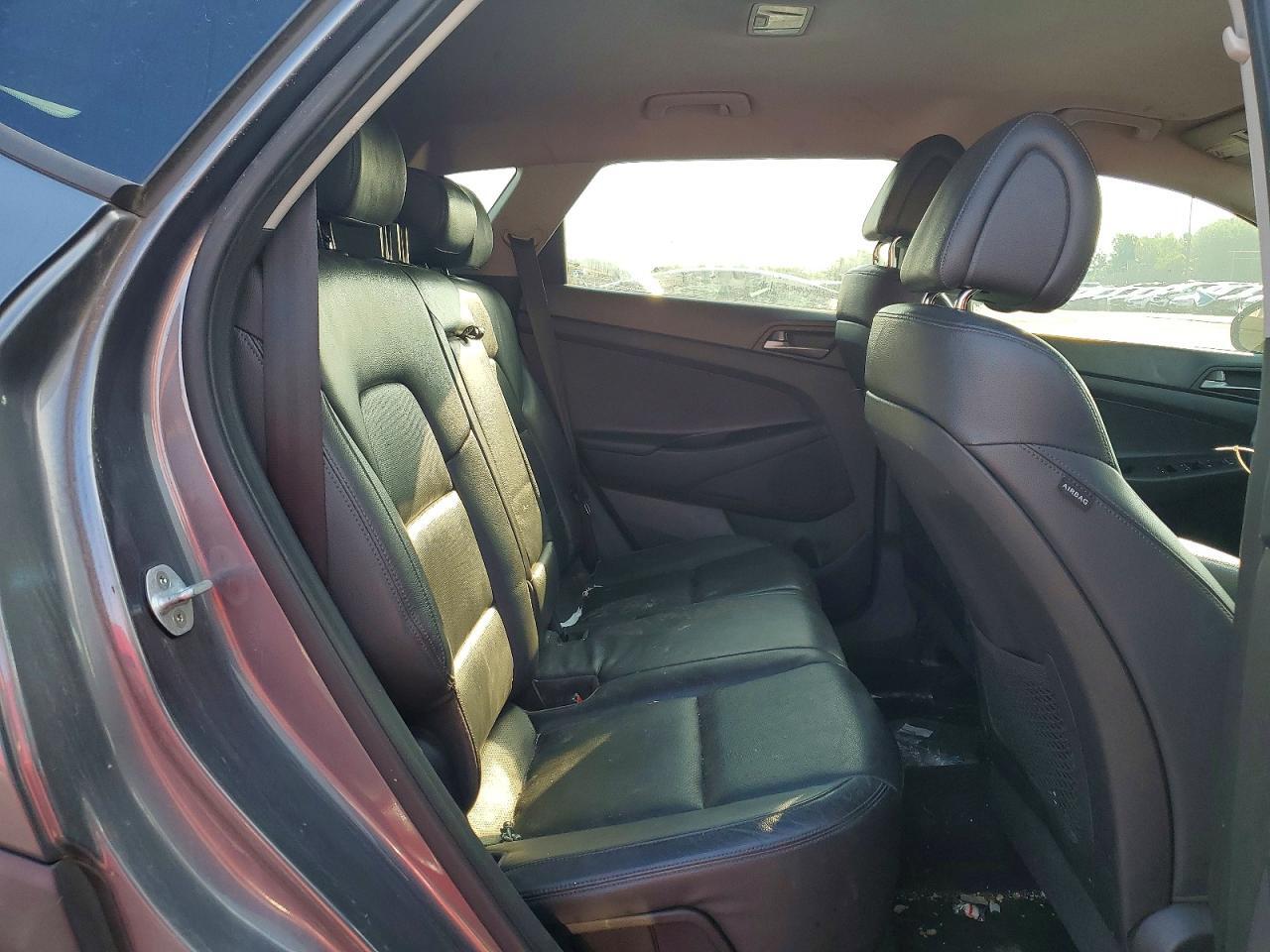 2016 HYUNDAI TUCSON LIMITED — Фото 11 из 13