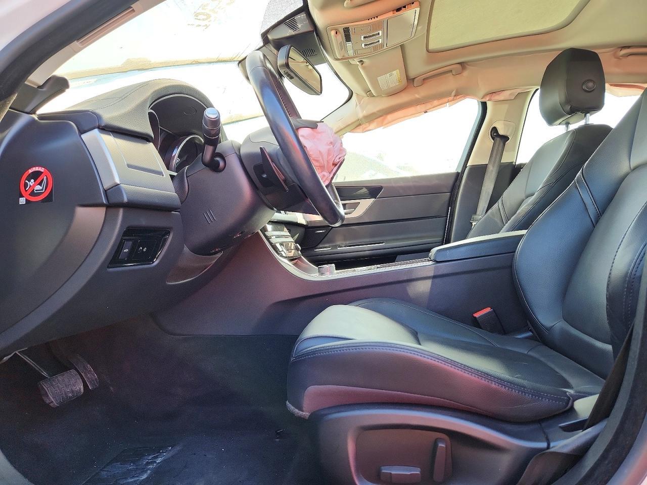 2016 JAGUAR XF PREMIUM LUXURY — Фото 7 из 12